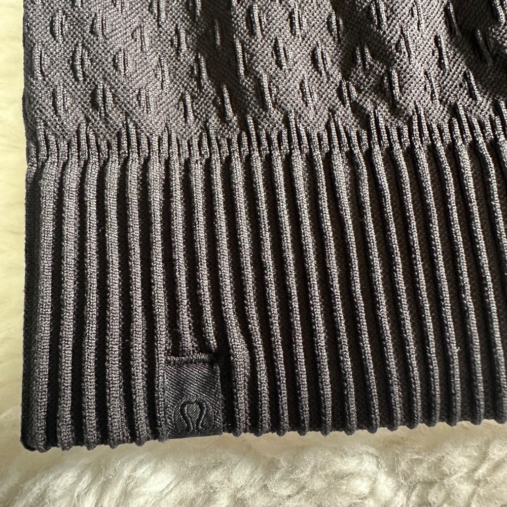 Lululemon Long Sleeve Hoodie Black Textured Knit Seamless - Size 4/6 - Picture 11 of 11